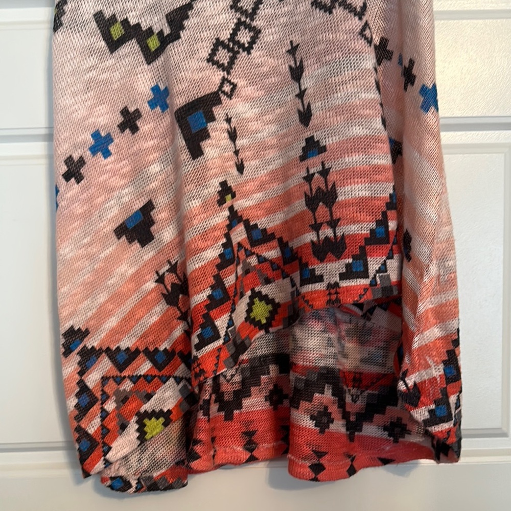 Gaze Multicolor Geometric Tank Top - Picture 4 of 6